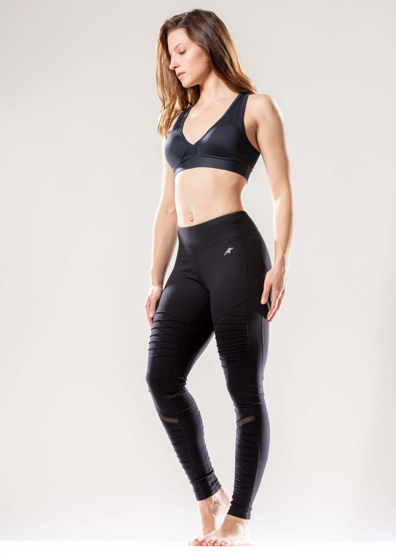 JupiterGear - Athletique Low-Waisted Ribbed Leggings with Hidden Pocket and Mesh Panels